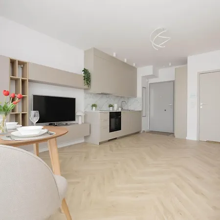 Functional Close To The Metro In By Renters Apartment